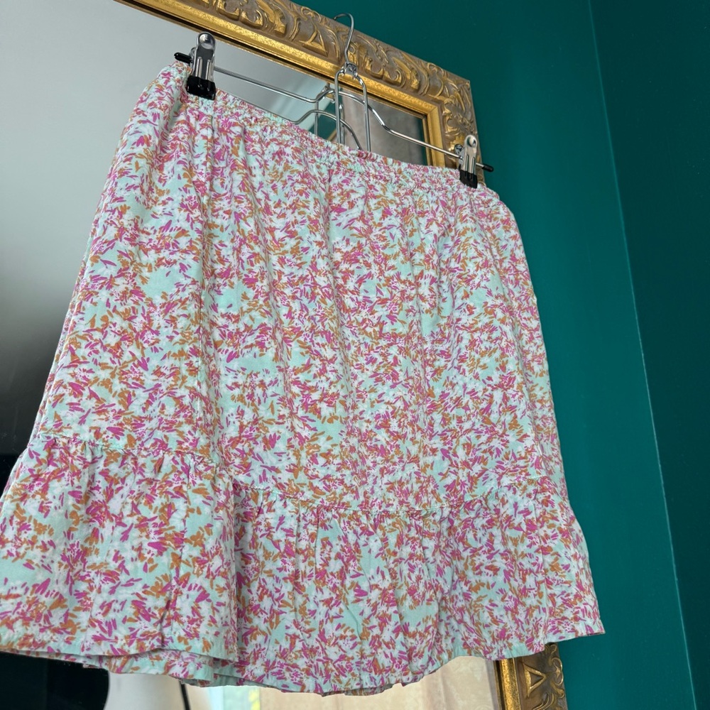 Roxy Dainty Pink and Green Floral Lightweight Breezy Mini Skirt Smocked Casual